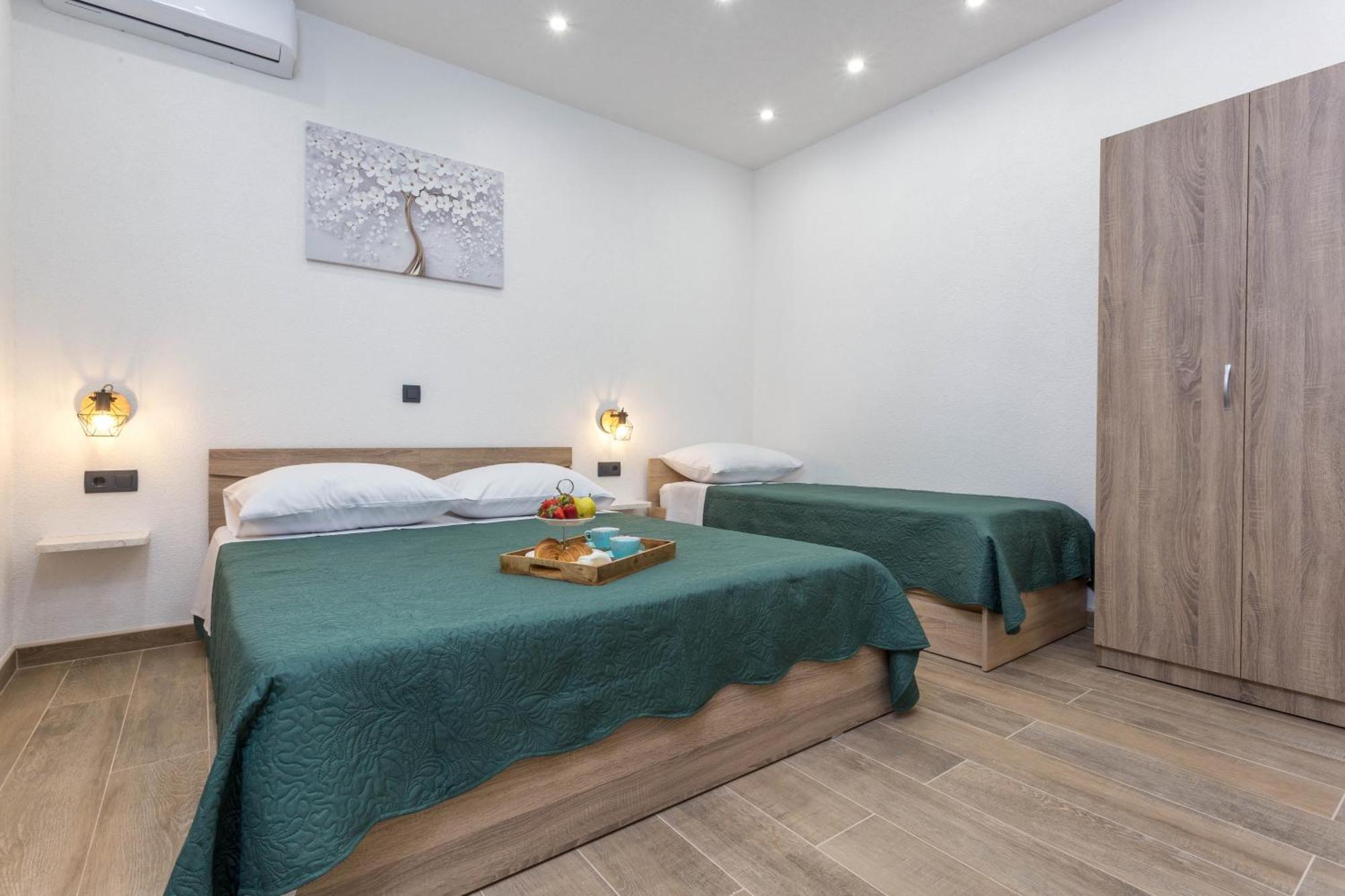 Apartments By The Sea Cove Zastupac, Hvar - 8761 Hvar Town Bilik gambar